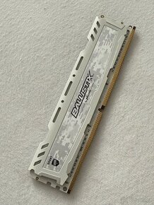 Prodám 16GB DDR4 Crucial Ballistix Sport LT White 2666MHz