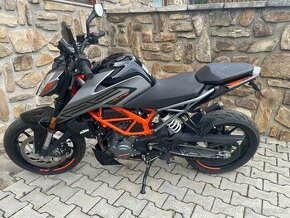 KTM DUKE 125 - 2021 - 4500 km