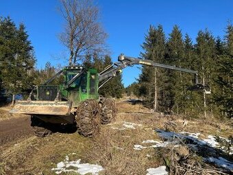 Lesní traktor JOHN DEERE 540G III - 1