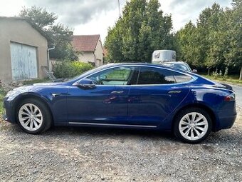 Tesla S 100D