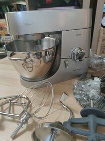 PRODÁNO - Kuchyňský robot Kenwood Chef Titanium KM013