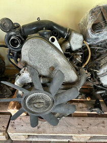 Motor BMW E30,E28 2.4td  vcetne  turba