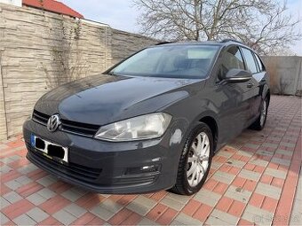 VOLKSWAGEN GOLF COMBI B7 1.2 TSI KOUPENO V ČR