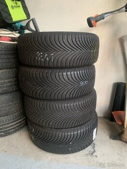 Zimní pneu 215/55 R17