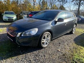 Volvo V60 D3 2.0D, 5ti válec, r.2013, naj. 168 tis.km, tažné