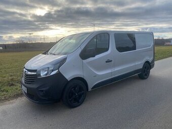 Opel vivaro 6míst