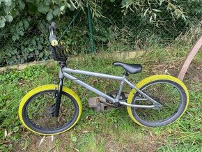 Prodám dětské BMX kolo 20" - stříbrné