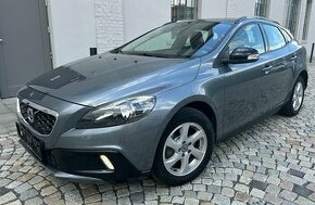 VOLVO V40 2.0D CROSS COUNTRY-AUTOMAT-NAVI-VIRTUÁ-PDC