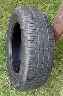 prodám 1 kus letní pneu Goodyear 195/65R15-018