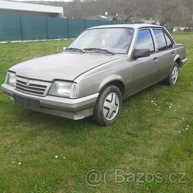 Opel Ascona 1,8S Automat - 1