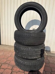 Zimní pneu GoodYear Ultragrip Performance 215/50 R17