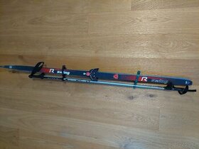 Běžky R swing délky 160 cm s vázáním 75 mm, včetně hůlek