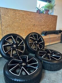 ALU Kola ŠKODA 5x100 R18 VEGA Zimní Pneu 205/45/18