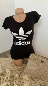 Černé tričko s potiskem Adidas XS/S