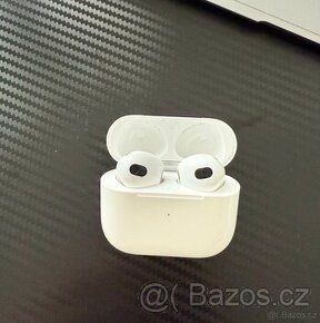 AirPods 3. generace