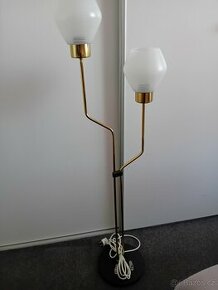 Retro stojící lampa