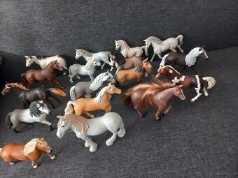 Schleich koně