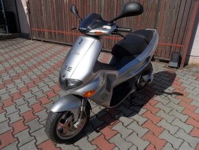 Skútr Piaggio Gilera Runner 50