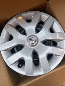 Plechové disky 16” 5x114,3 Nissan čidla a poklice nové