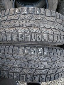 2x zimní 215/60 R17C Nokian 109/107 8,5mm a 2x 215/70 15c