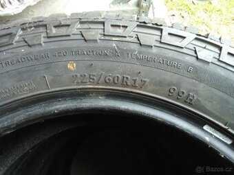 225/60 R17