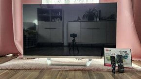 Televize 47" LG 47LM670S / úhl. 120cm