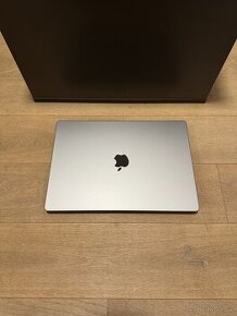 ZÁNOVNÍ APPLE MACBOOK PRO 16” 2023 M2 PRO/16GB RAM/512GB