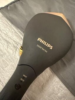 Naparovac odevu Philips 7000