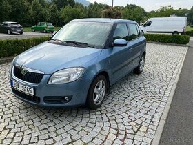 PRODÁM ŠKODA FABIA II 1,2 HTP -  servisní knížka