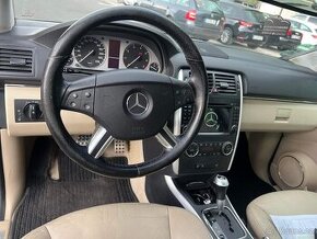 Mercedes B 200