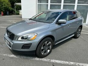 VOLVO XC60 D3 AWD Rezervace