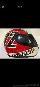 Motorkářská helma značky Dainese 72 - 1