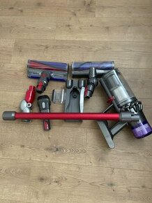 Dyson V11 absolute