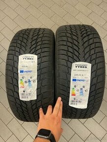 Nové zimní pneu 225/45R17 Nokian