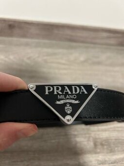 Prada pásek