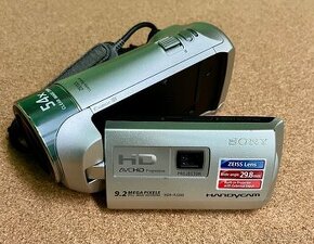 Videokamera s projektorem Sony HDR PJ240e