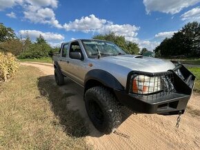 Nissan Navara D22 2.5TDi 98kW - 1