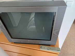 Barevný televizor Sony Trinitron + set top box DVB-T2