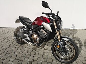 Honda CB650R r.v.2022, nová v ČR, top stav , výkon 35 kW