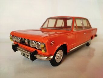 stará hračka Poľský Fiat 125p