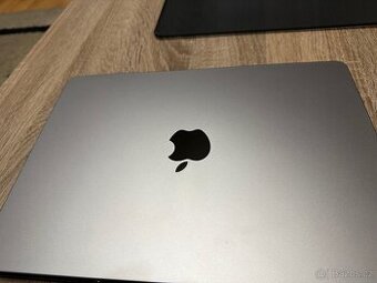 Macbook Air 13” M2 CZ 2022 Vesmírně šedý