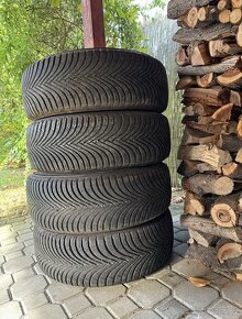 (-60% ) 4x ZIMNÍ pneu Michelin 215/55 R17 + disky ZDARMA