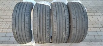 Falken Azenis FK453 215/50 R18 92 W