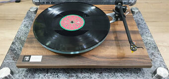 Gramofon Rega Planar 3 50th Anniversary Edition