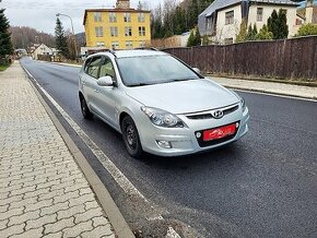 Hyundai i30, 1.6 (88 kW), LPG, automat, plný servis, 8x pneu - 1