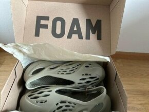 adidas Yeezy Foam RNNR Stone Salt