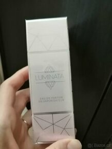 Parfém Avon Luminata