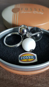 Prsten FOSSIL vel.57