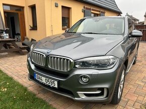 BMW X5 xDrive30d - r. 2015 - automat - 1. CZ majitel