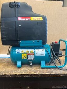 Kompresor makita AC640